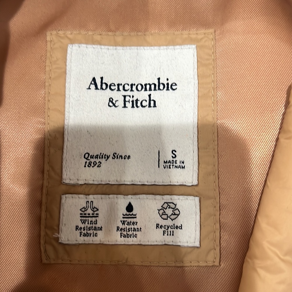 Abercrombie Mid Length Puffer - Picture 4 of 7